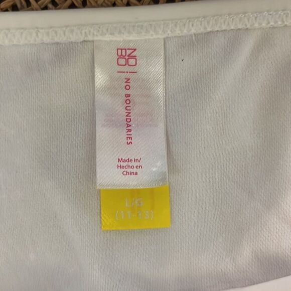 No boundaries White Bikini Bottoms - Picture 3 of 4